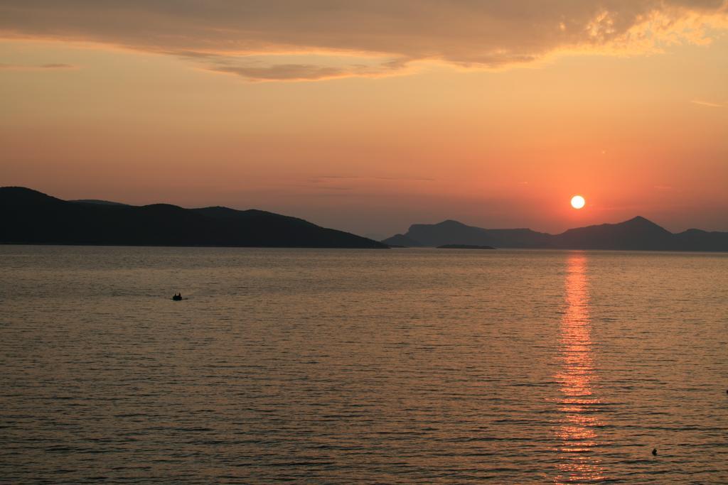 Sunset Apartment